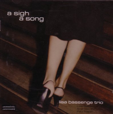 Lisa Bassenge Trio – Shake The Disease